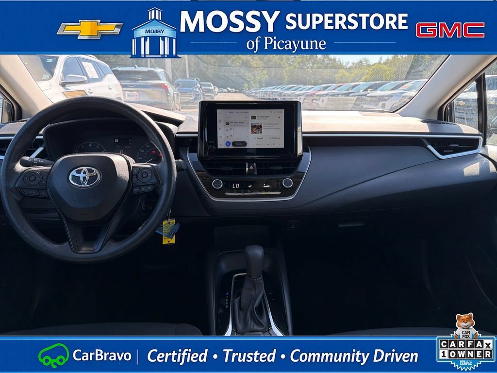 2025 Toyota Corolla LE - Photo 15