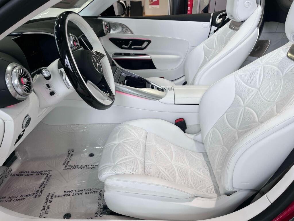 New 2026 MANUFAKTUR Garnet Red Metallic (Red Ambiance) Mercedes-Benz Maybach SL 680 Monogram Series image 17