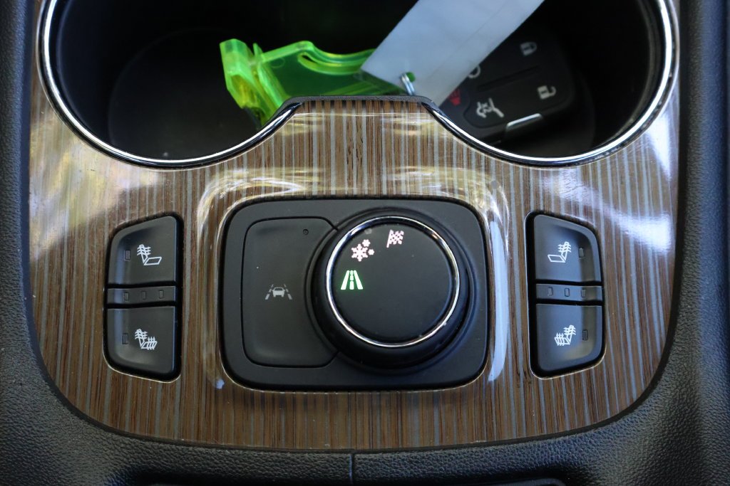 2023 GMC Acadia SLE - Photo 18