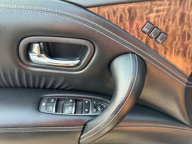 Used 2020 Black Nissan Platinum image 11