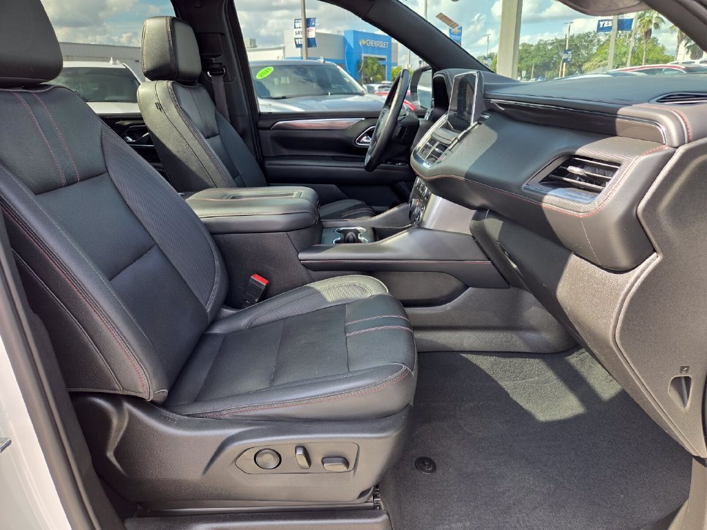2023 Chevrolet Suburban RST - Photo 18