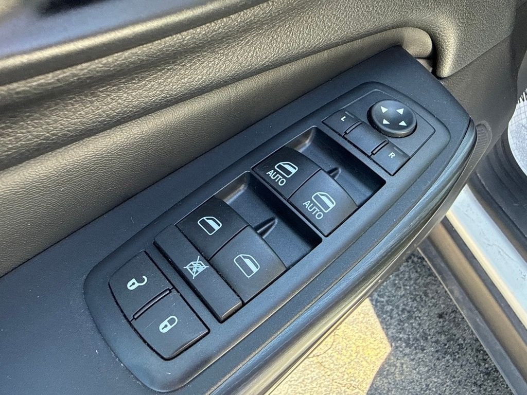 Used 2016 White Jeep Limited image 21