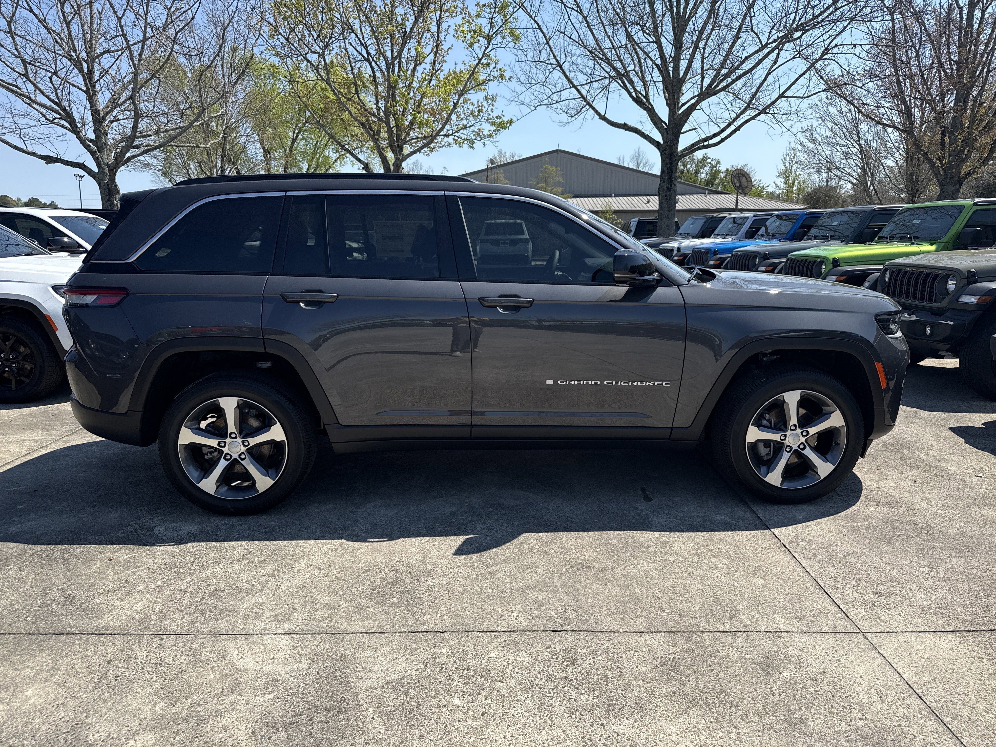 New 2026 Baltic Gray Metallic Clearcoat Jeep Limited image 8