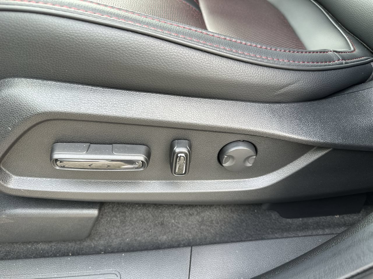 New 2026 Sonic Gray Pearl Honda Black Edition AWD image 12