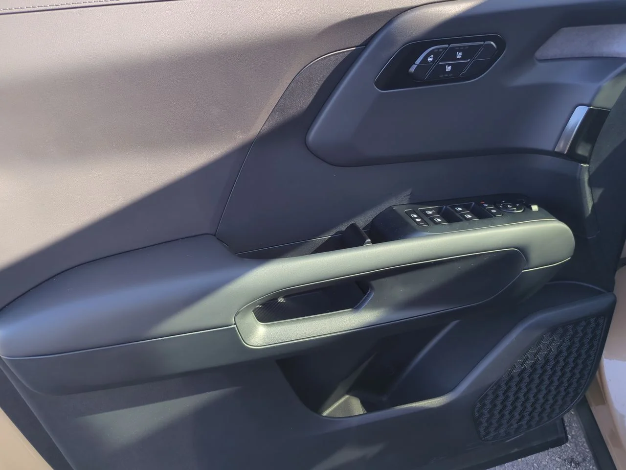New 2027 Terrain Brown Kia X-Line EX image 23