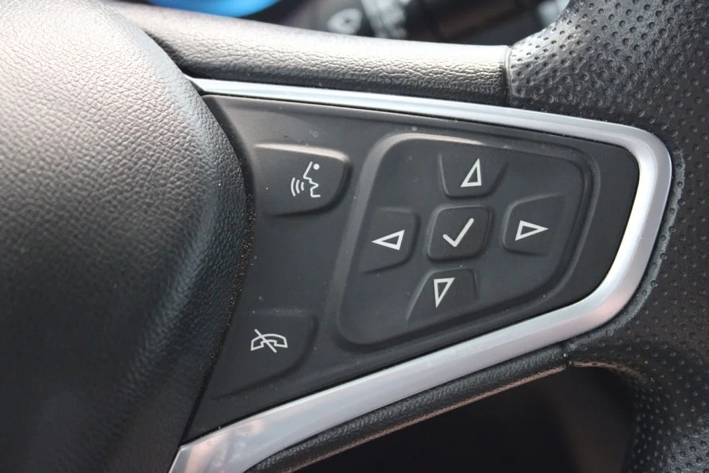 Used 2022 Gray Chevrolet LT image 23