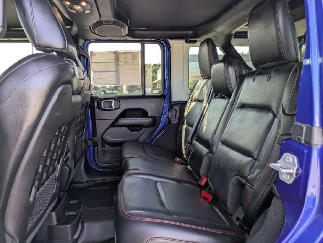 Certified Used 2020 Ocean Blue Metallic Jeep Unlimited Rubicon image 14