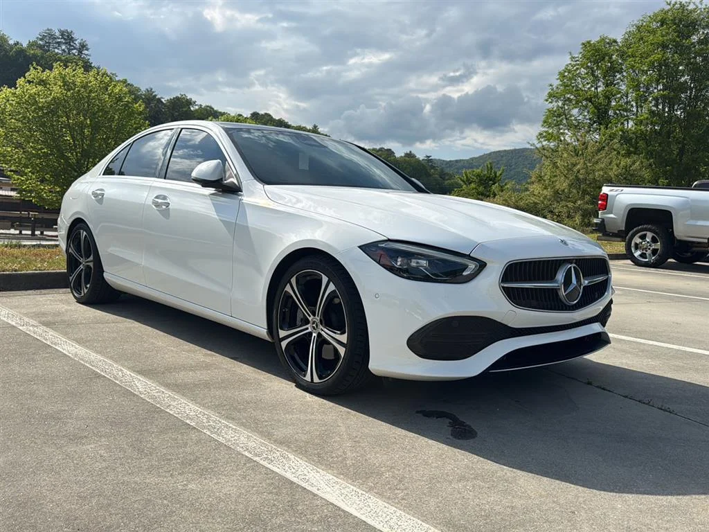 2022 Mercedes-Benz C-Class C 300's photo