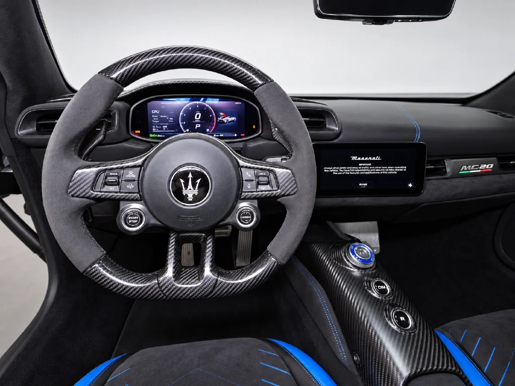 Used 2022 Gray Maserati Base image 9