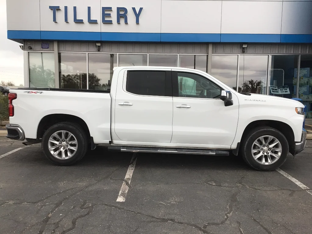 Used 2021 SUMMIT WHITE Chevrolet LTZ image 1