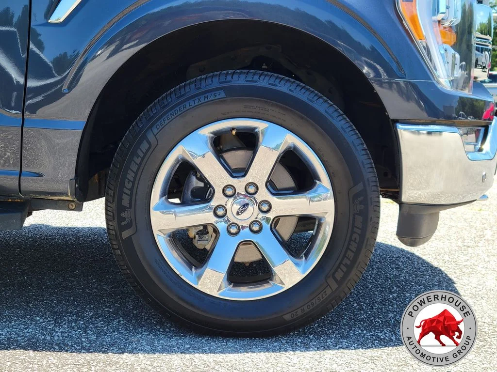 Used 2022  Ford Lariat image 11