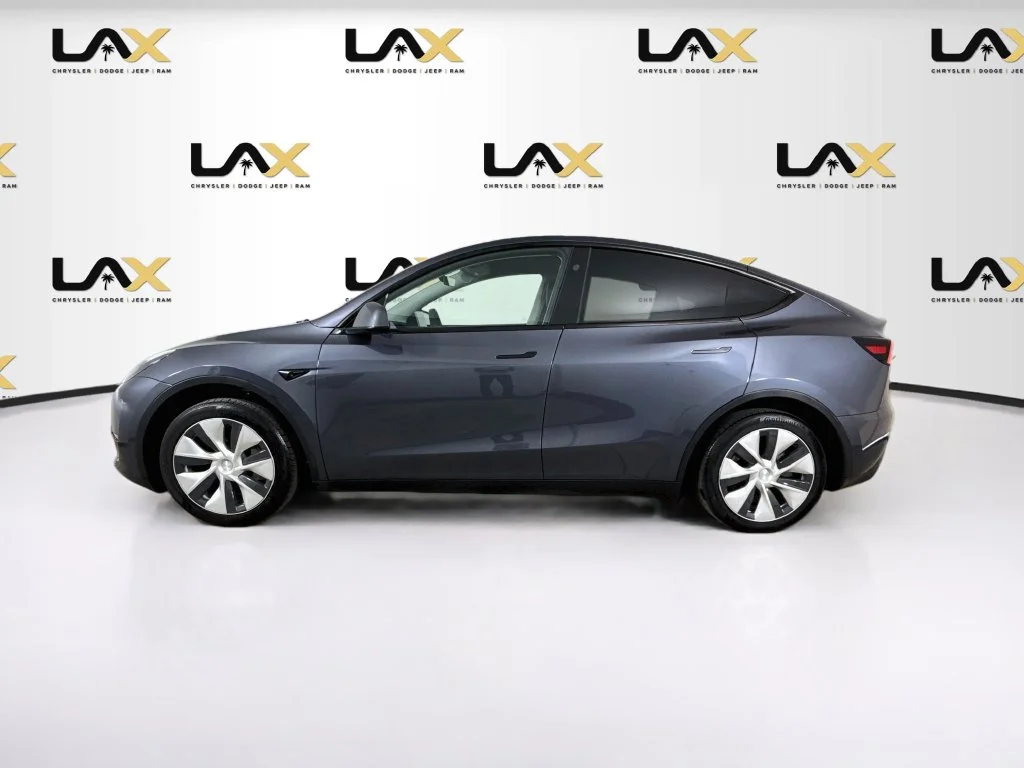 Used 2023 Gray Tesla Standard Range image 4