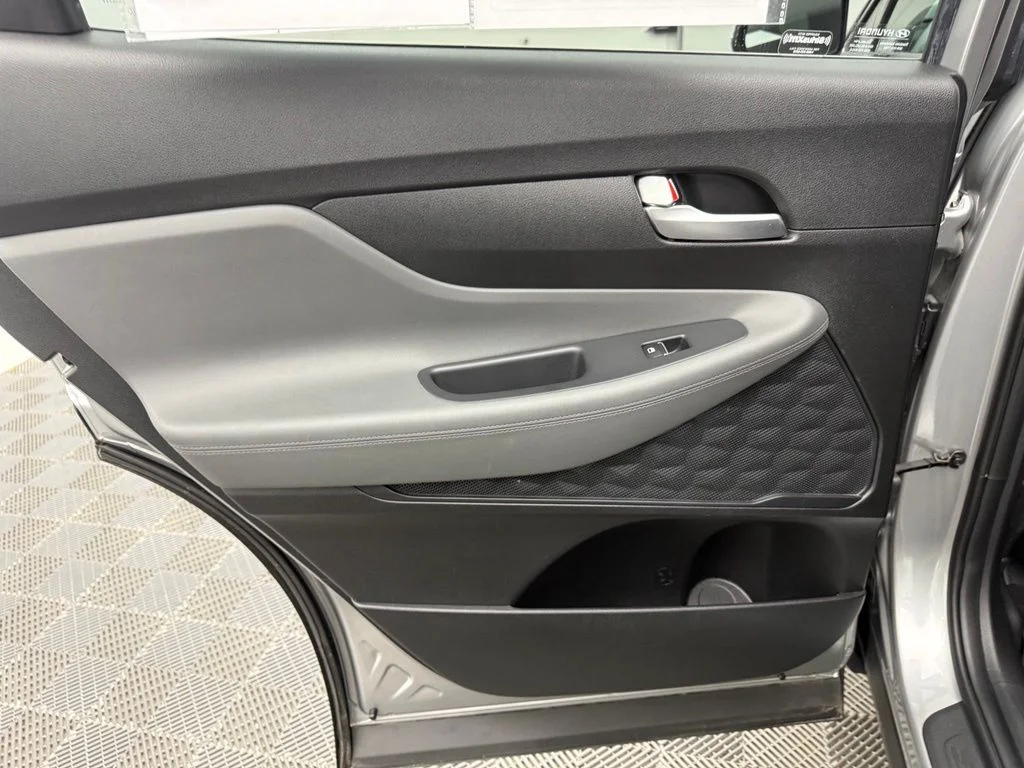 Used 2023 Silver Hyundai SEL image 34