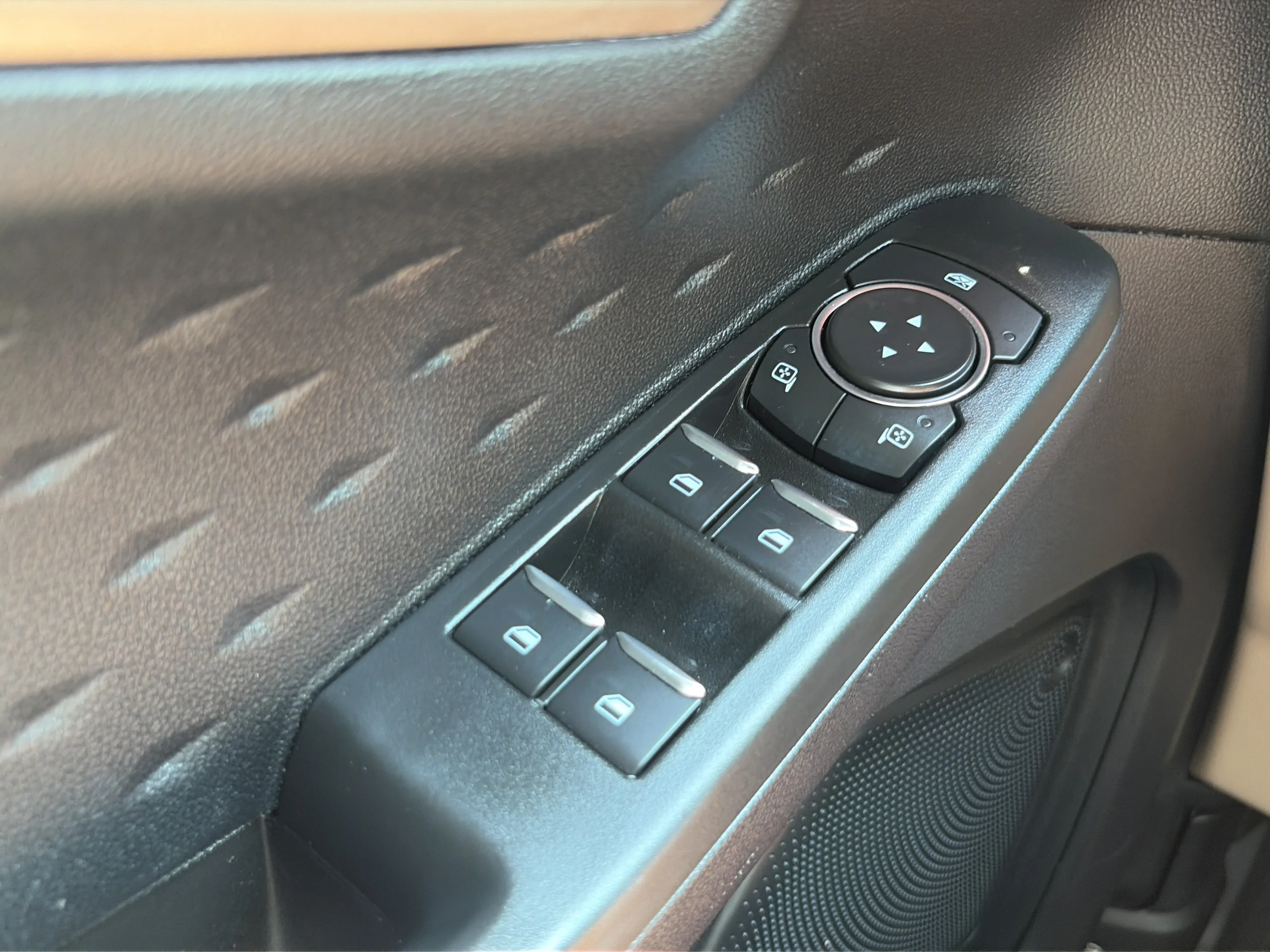 Used 2020 Green Metallic Ford SE image 23