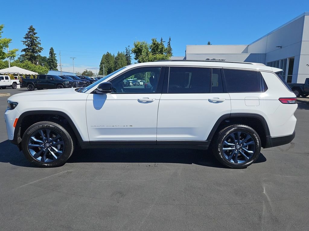 New 2026 Bright White Clear-Coat Exterior Paint Jeep Limited image 3