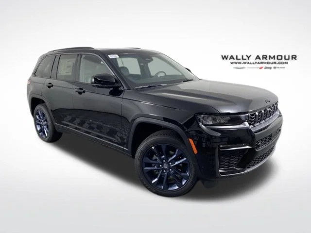 New 2026 Diamond Black Crystal Pearl-Coat Exterior Paint Jeep Limited image 1