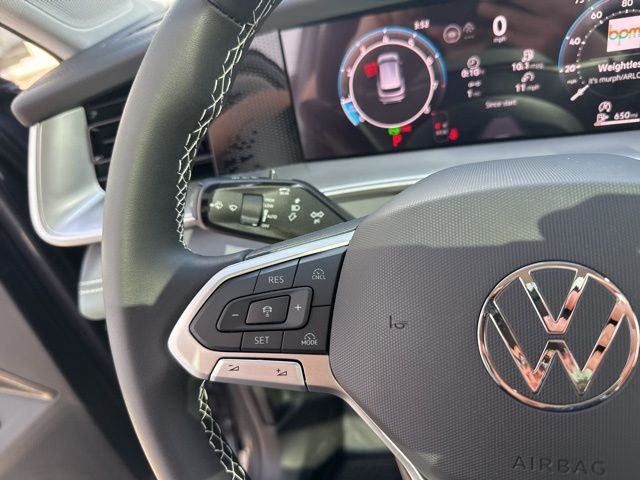 New 2026 Platinum Gray Volkswagen 2.0T SE image 33