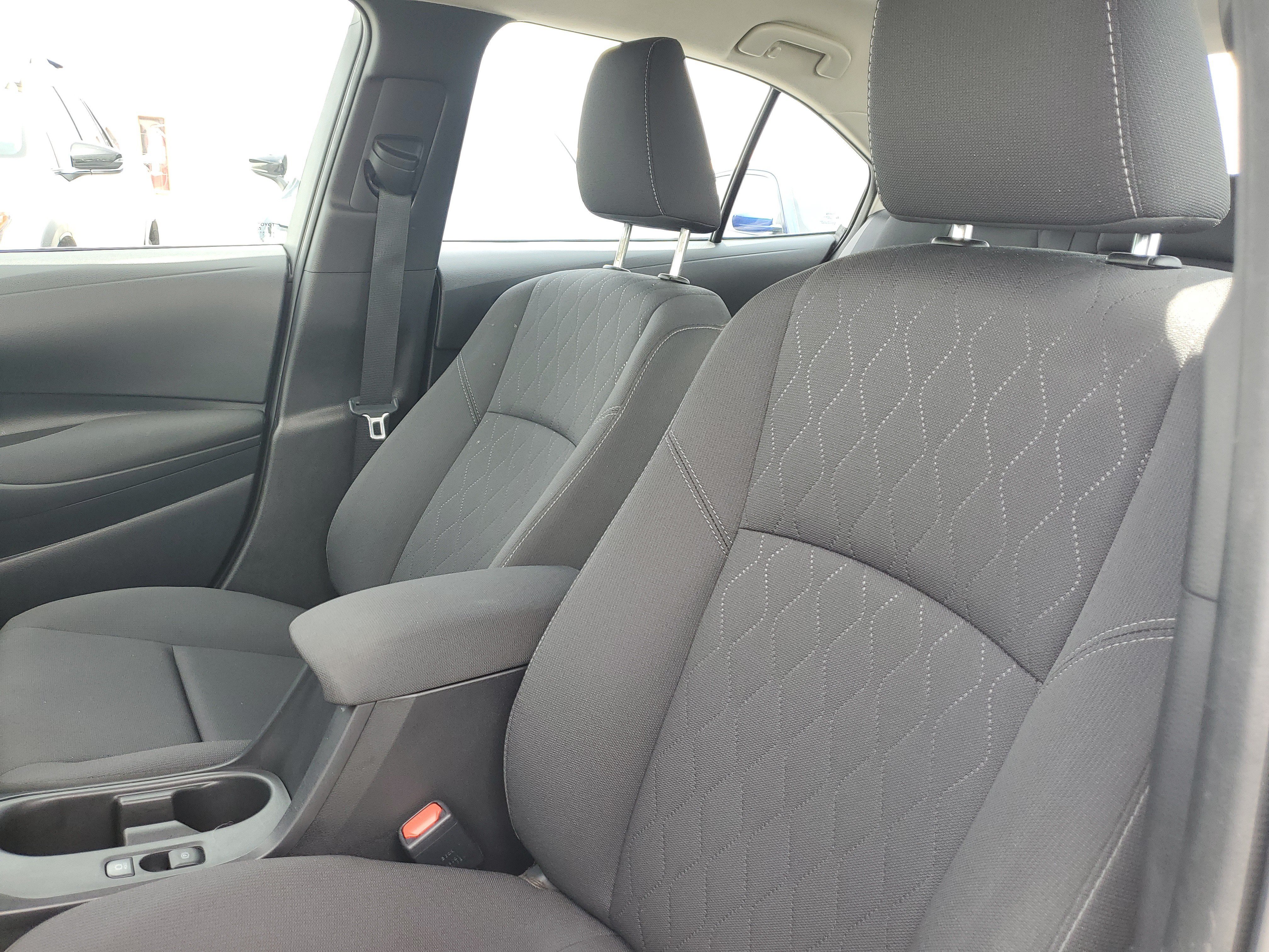 Used 2025 Ice Toyota LE image 17