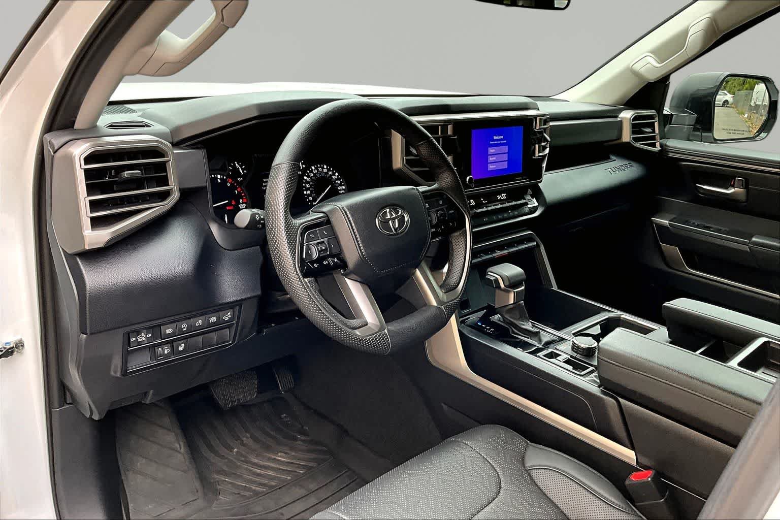 Used 2024 Ice Cap Toyota SR5 image 17
