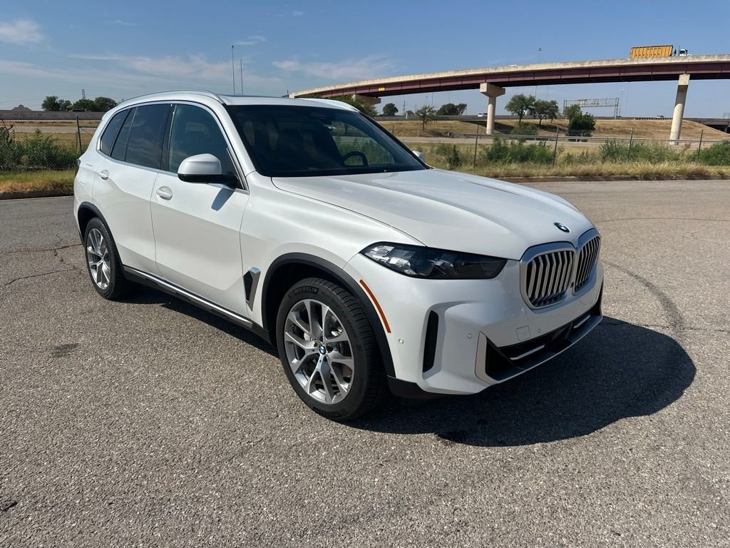 Used 2024 White BMW xDrive40i image 5