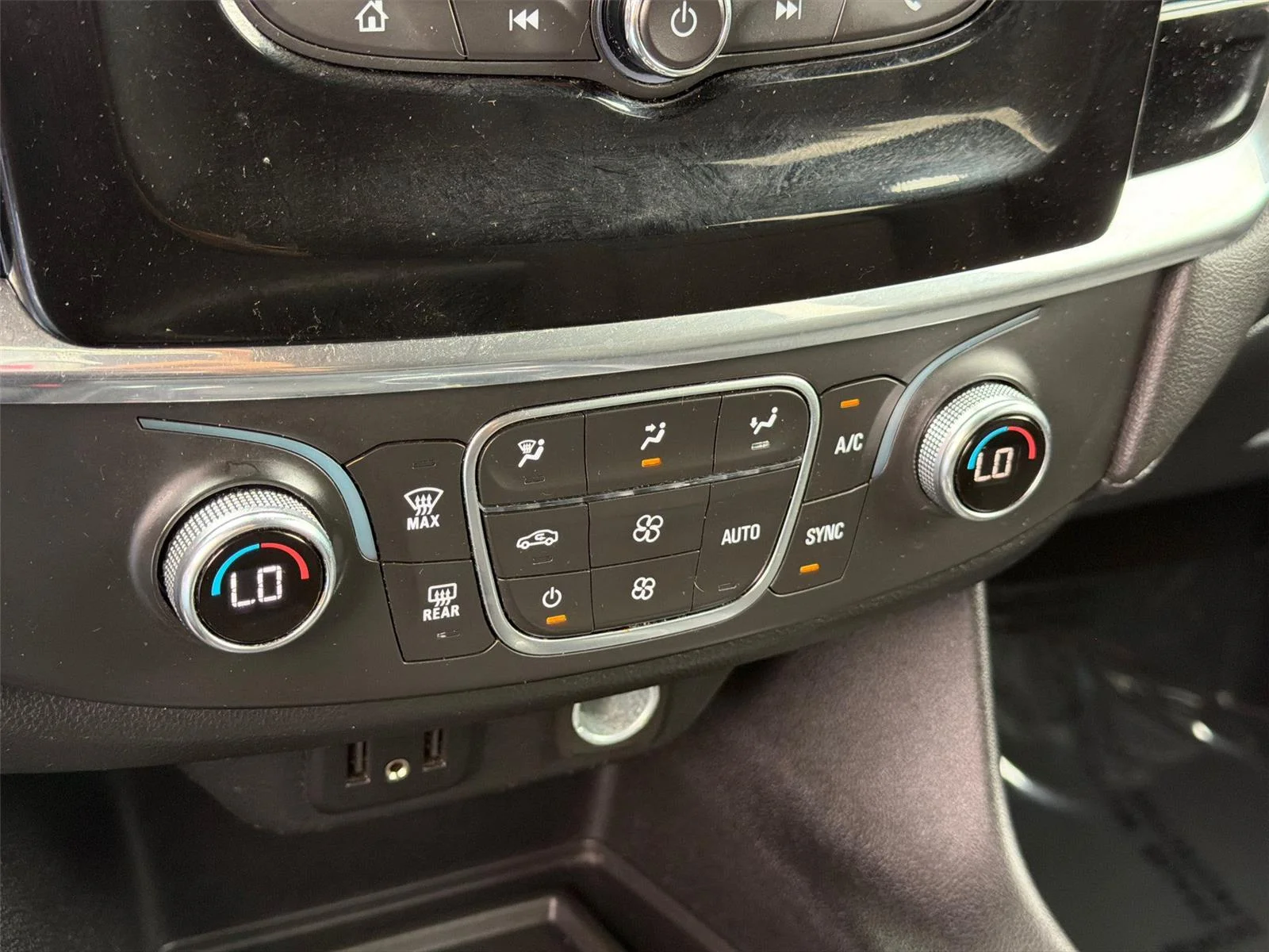 Used 2023 Mosaic Black Metallic Chevrolet LT Cloth image 21