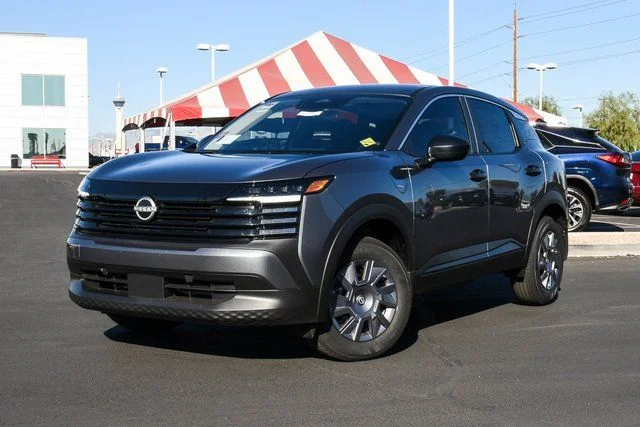 2026 Nissan Kicks 2.0 S's photo