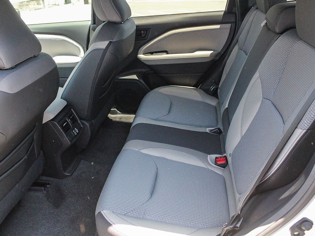 New 2026 CRYSTAL WHITE PEARL Subaru Premium image 18