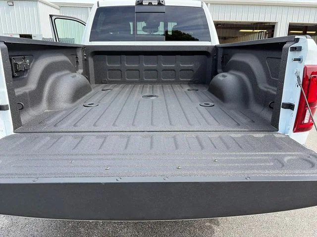 New 2026 Bright White Clear-Coat Exterior Paint RAM Big Horn image 23
