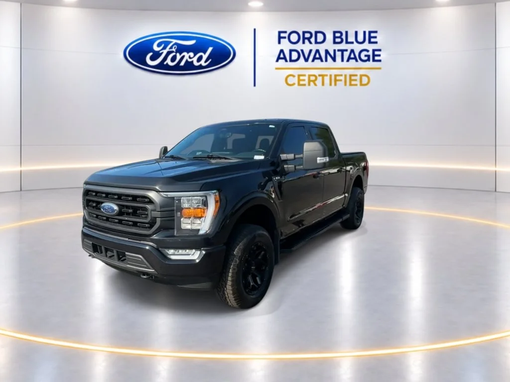 Certified Used 2023 Agate Black Metallic Ford XLT image 6