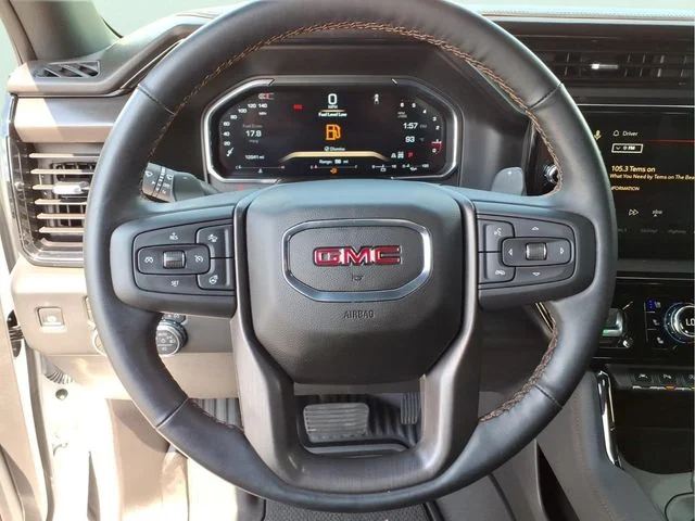 Used 2026 White GMC AT4 image 23