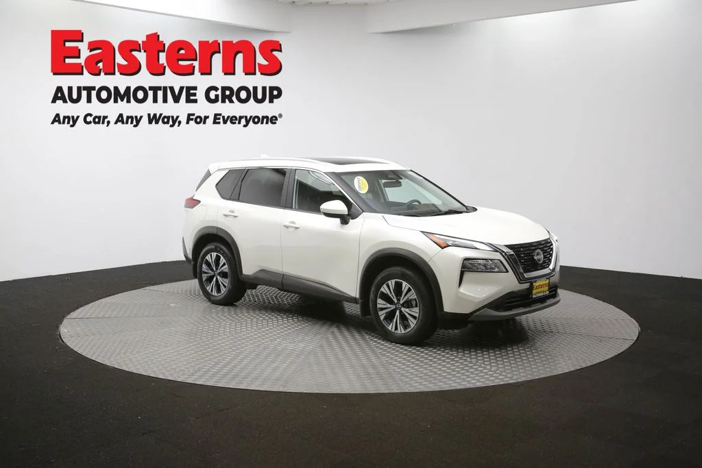 Used 2023 White Nissan SV image 46