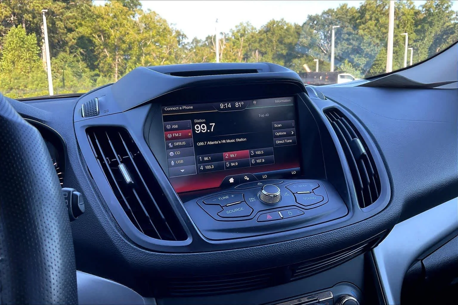 Used 2015 Tuxedo Black Ford SE image 30