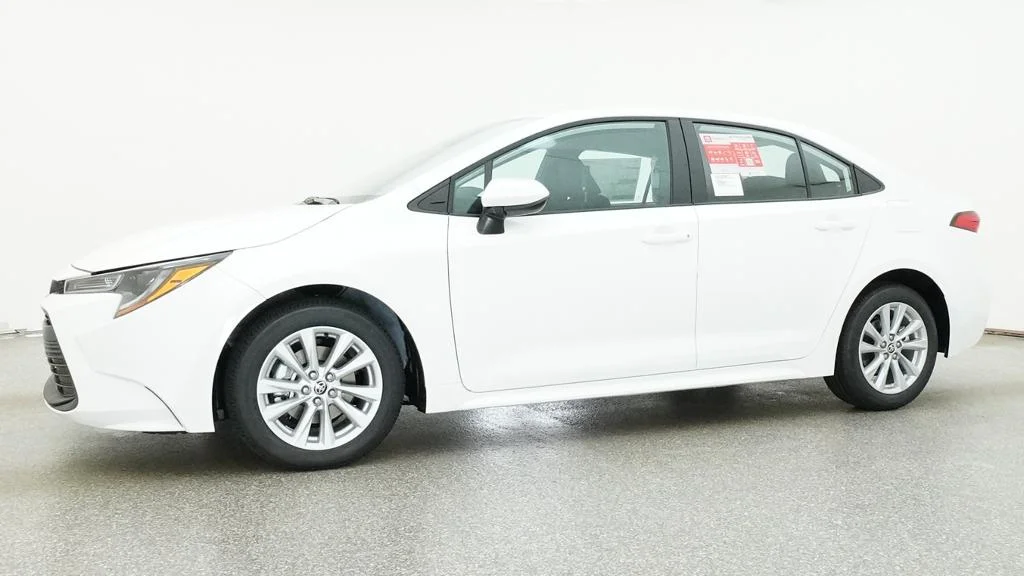 New 2026 Ice Cap Toyota LE image 4