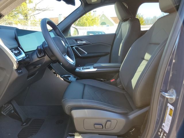 Used 2026 Blue BMW xDrive28i image 12