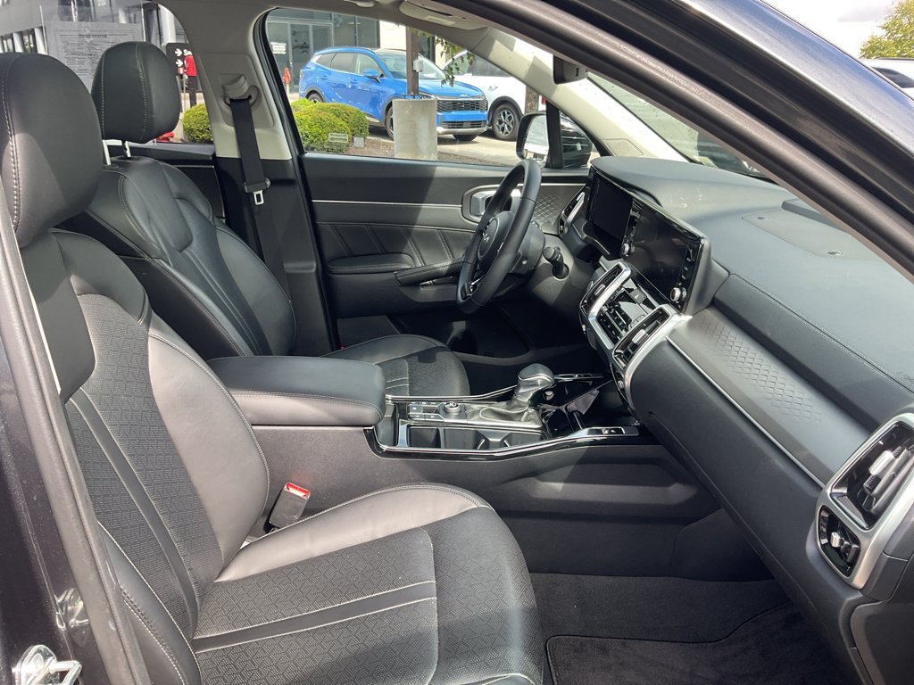 Used 2023 Gravity Grey Kia SX image 13