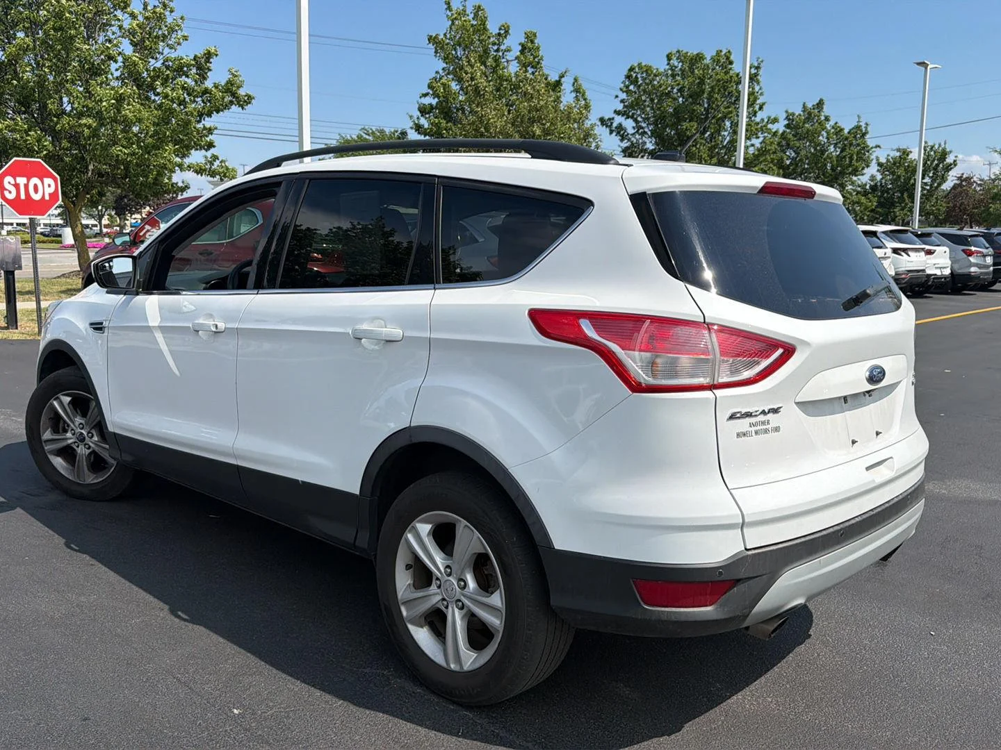 Used 2016 Oxford White Ford SE image 4