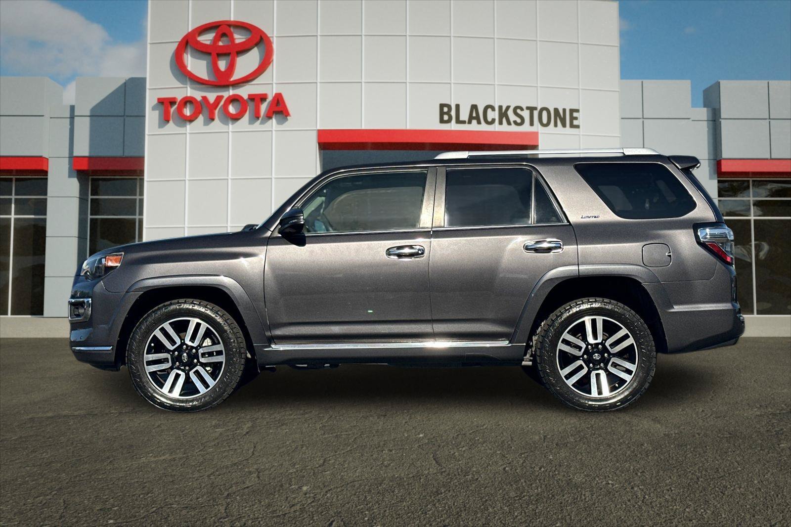 Used 2016 Magnetic Gray Metallic Toyota Limited image 6