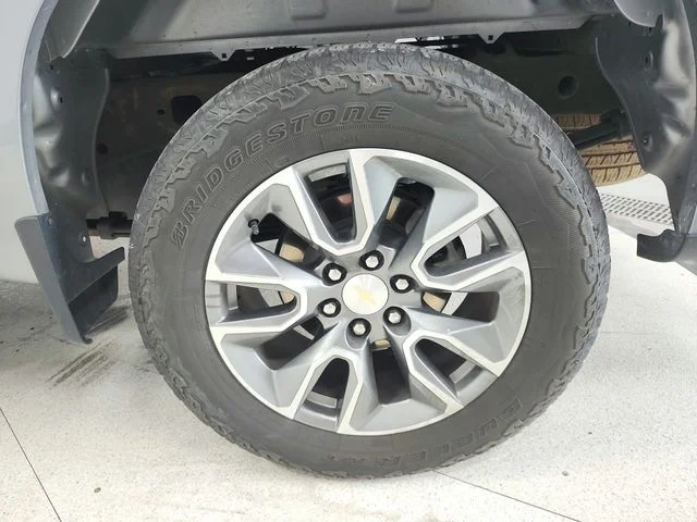 Used 2024 Gray Chevrolet LT image 13
