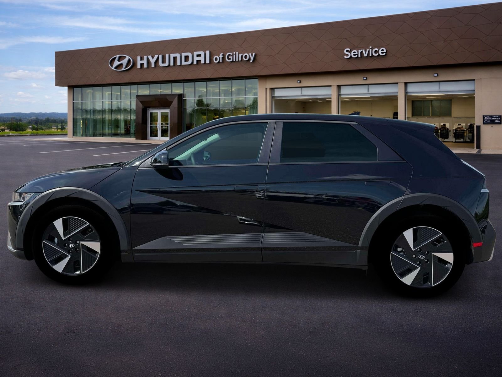 2025 Hyundai IONIQ 5 SE - Photo 21