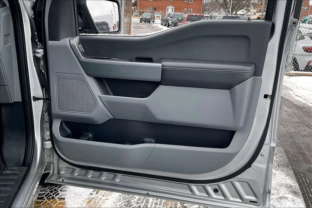 Used 2022 Silver Ford XLT image 21