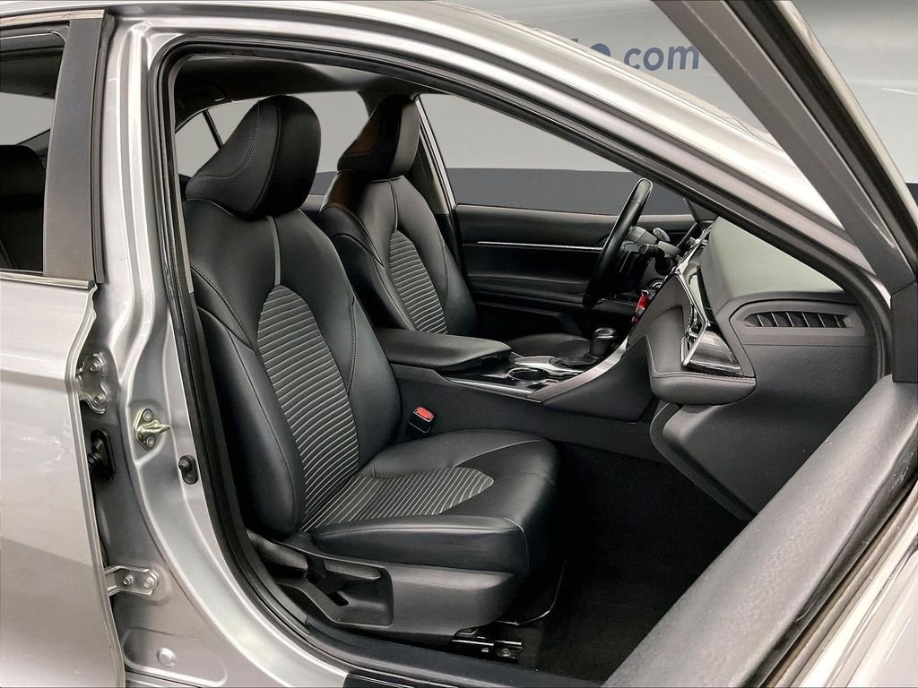 Used 2020 Silver Toyota SE image 10