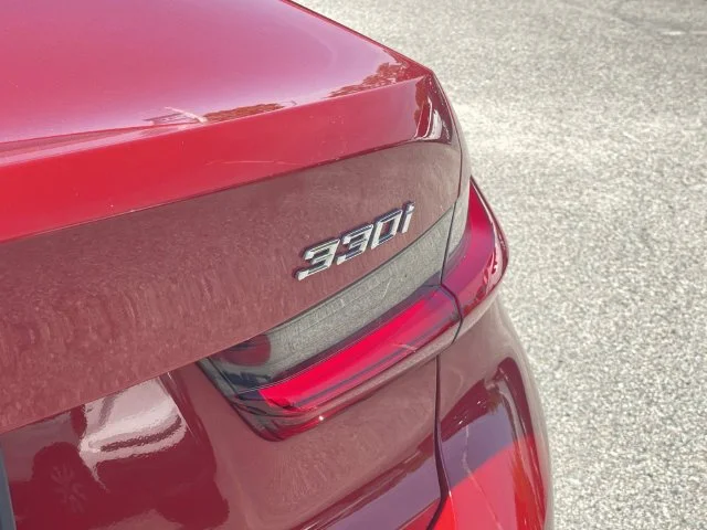 Used 2021 Red BMW 330i image 9