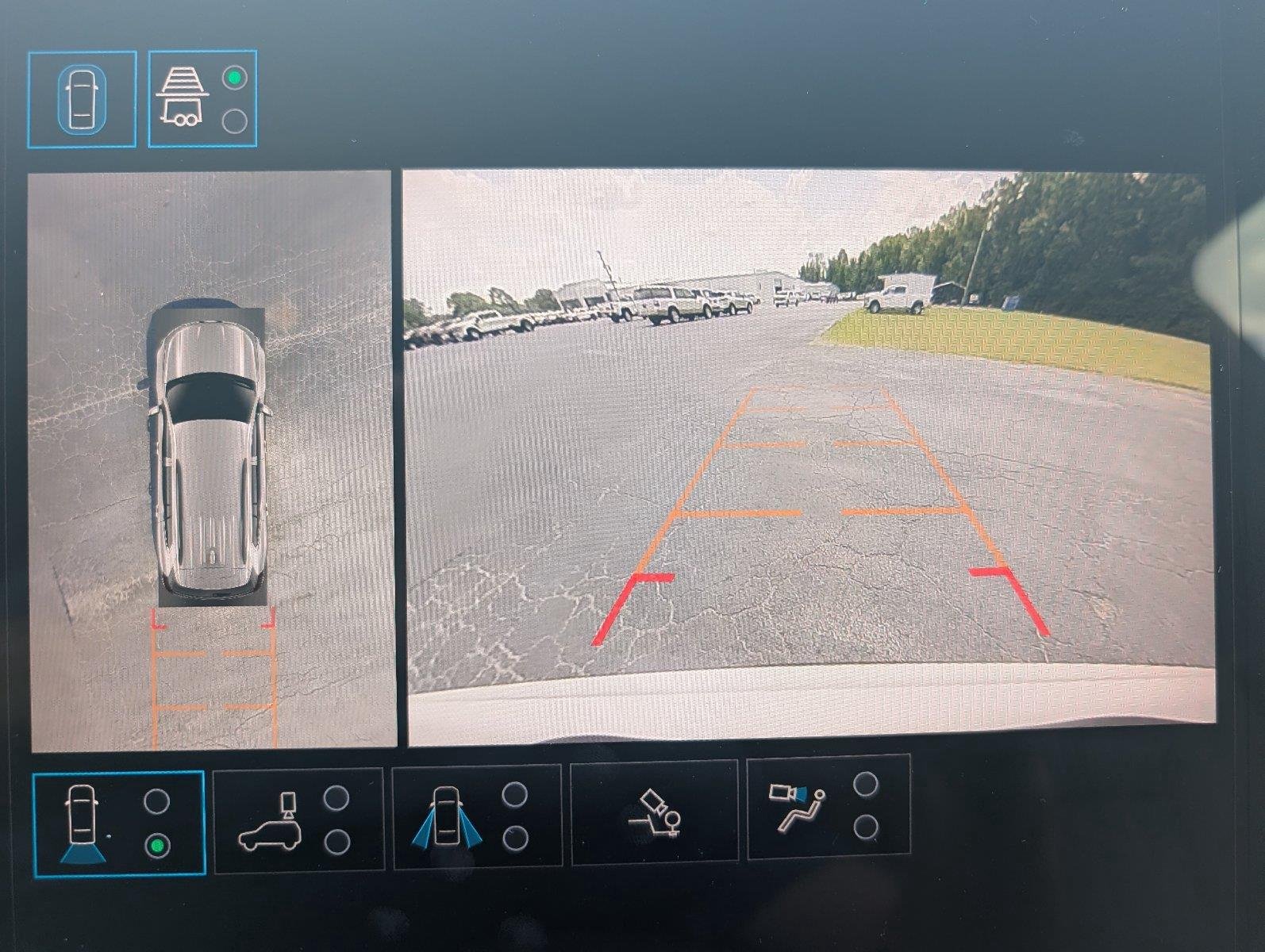 New 2027 Summit White GMC Elevation image 15