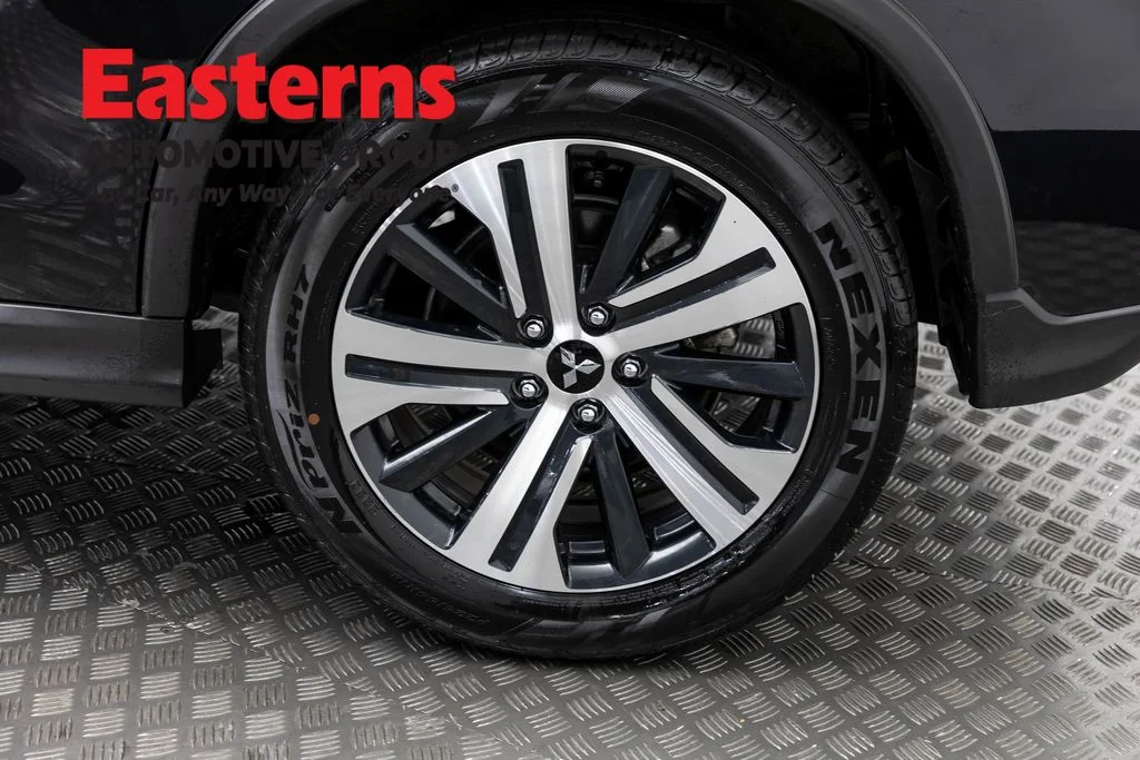 Used 2025 Black Mitsubishi 2.0 ES image 32