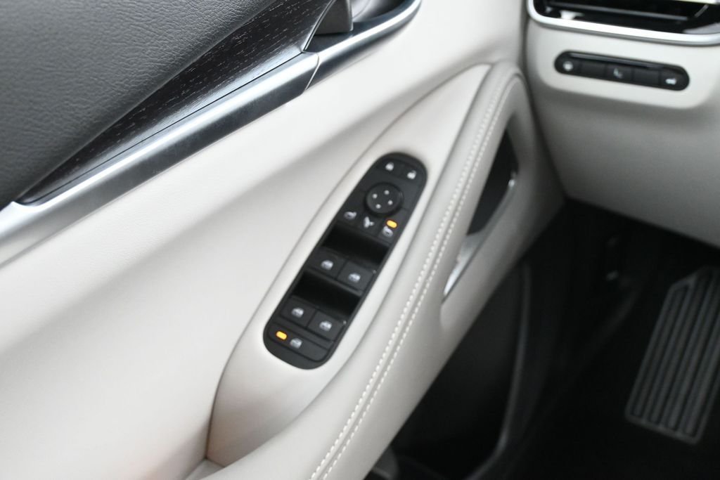 New 2027 2T RAD WHT INFINITI Autograph AWD image 22