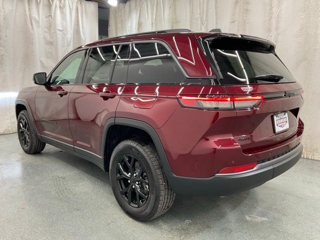 New 2026 Velvet Red Pearl-Coat Exterior Paint Jeep Laredo Altitude image 5