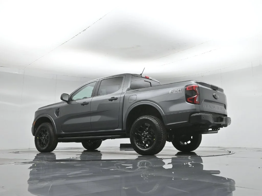 New 2026 Carbonized Gray Metallic Ford XLT image 49