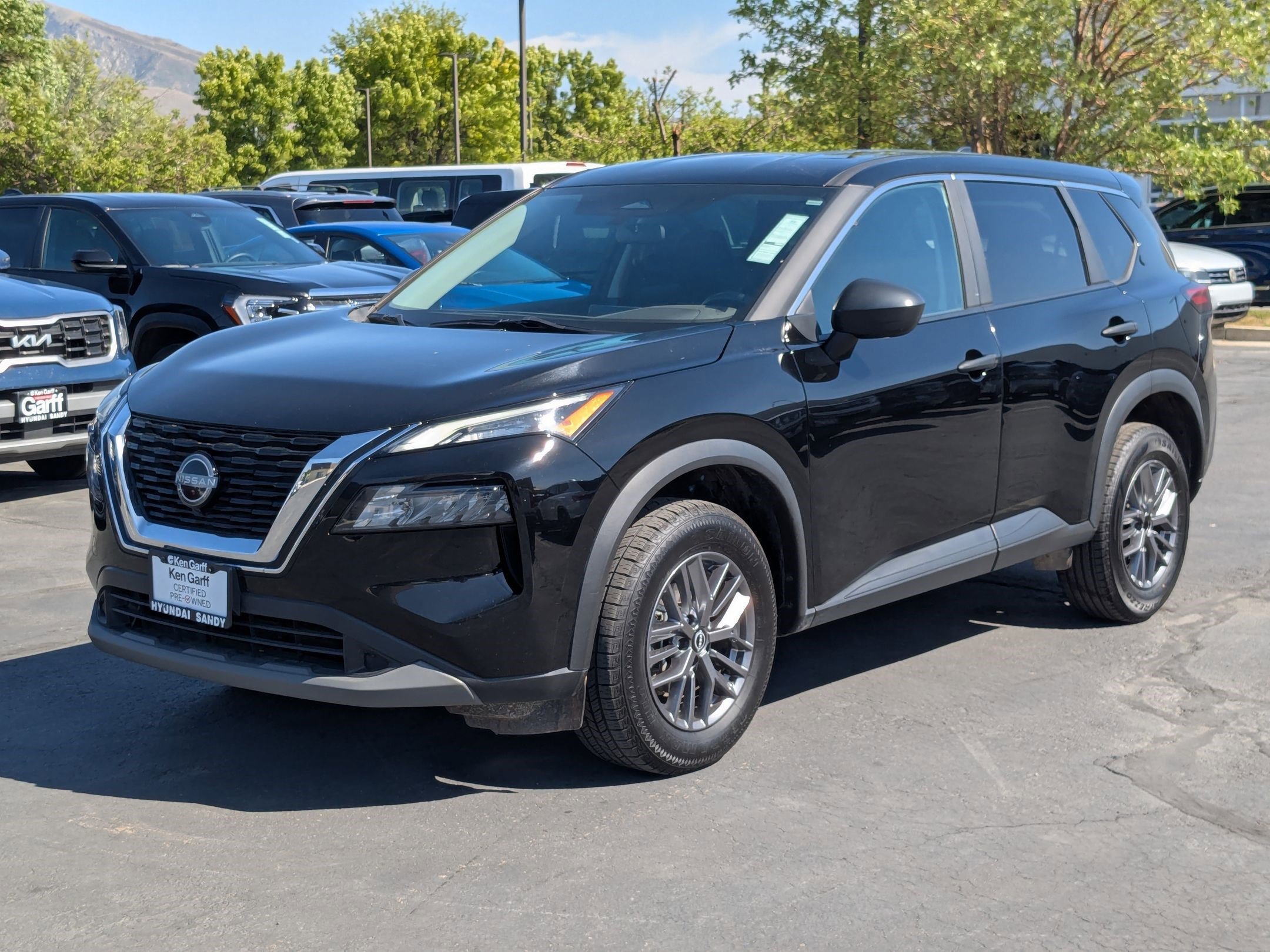 Used 2023 Super Black Nissan S image 9
