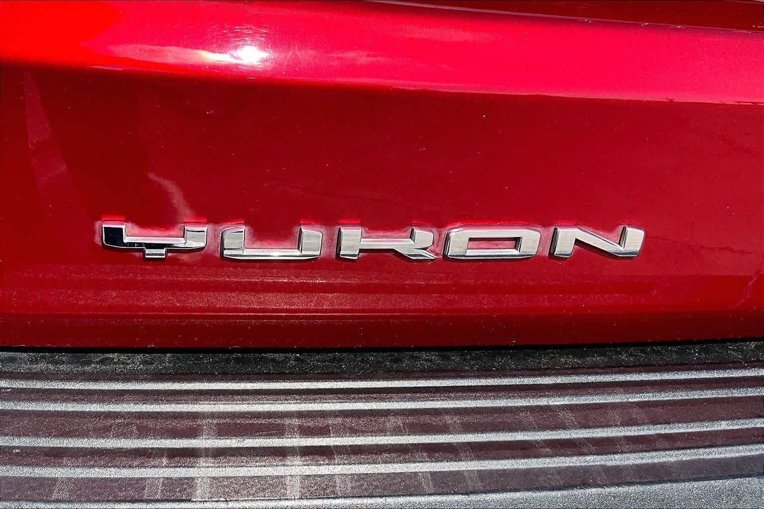 Used 2022 Cayenne Red Tintcoat GMC SLT image 10