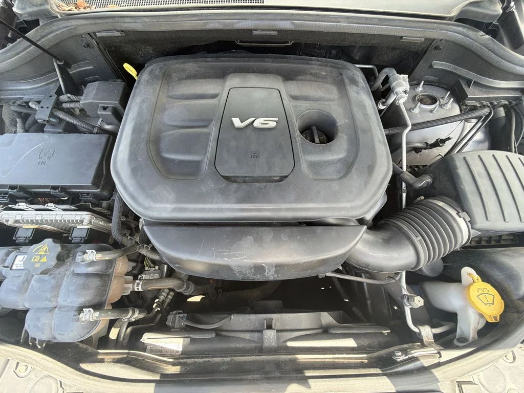 Used 2018 Billet Silver Metallic Jeep Limited image 37